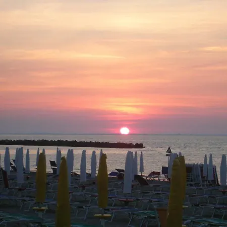 Villa- Pino 5 * Lido delle Nazioni